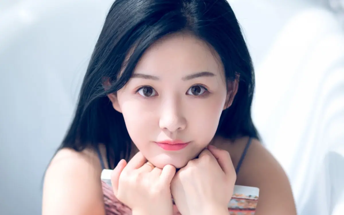 江山哈尔滨私人伴游燕子