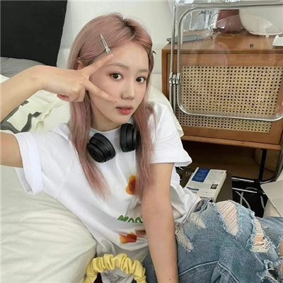 江山伴游女生左惜筠的资料