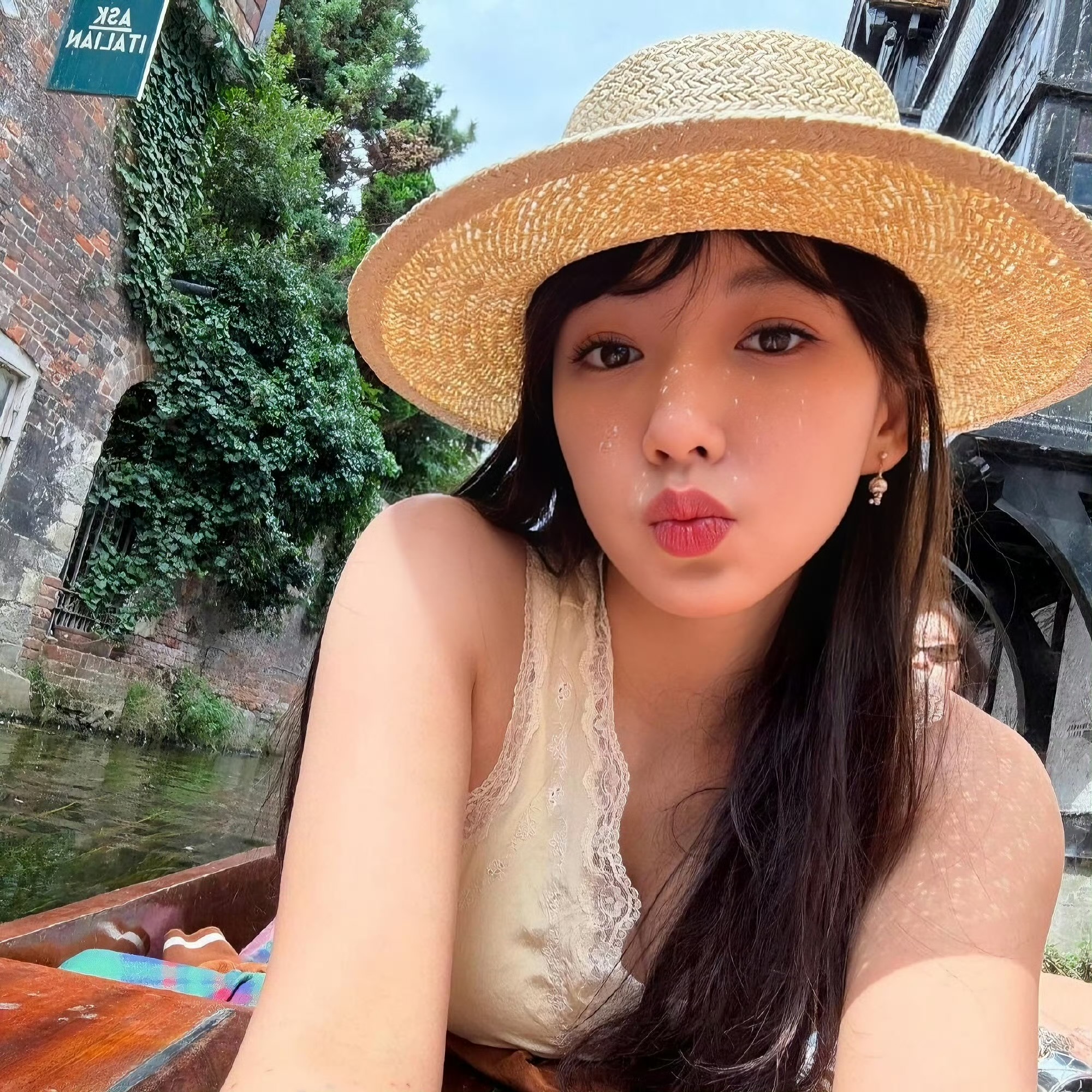 北京伴游女生龙兰香的资料