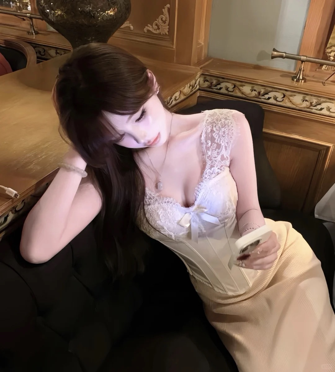 北京伴游女生周学艺的资料